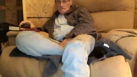 just here to have fun and cum online show from November 9, 11:31 pm