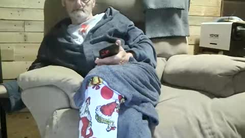 just here to have fun and cum online show from April 1, 12:40 pm