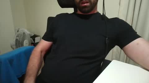 lovetojiz933 online show from December 10, 12:45 am