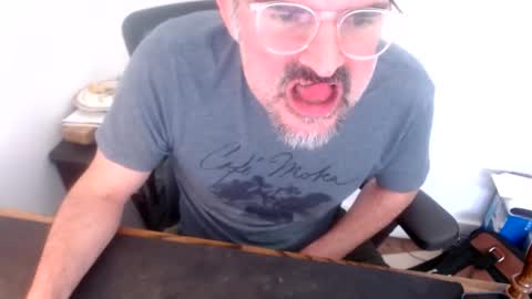 lreed090 online show from March 26, 5:39 pm