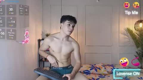 lUAN online show from May 19, 12:11 pm
