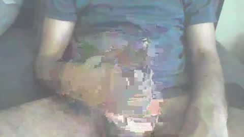 Snapshot of luc000oo chatting on December 25, 4:22 am horny online show from December 25, 4:22 am