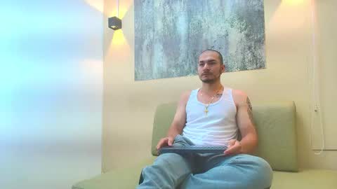 Luca online show from March 9, 8:03 pm