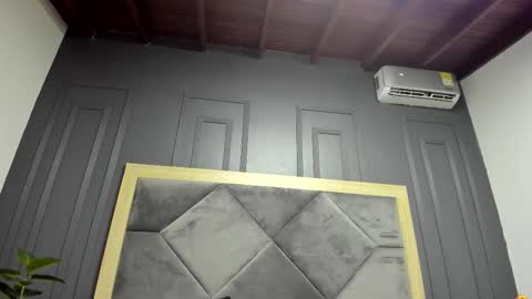 luca_morettii online show from November 2, 12:42 pm