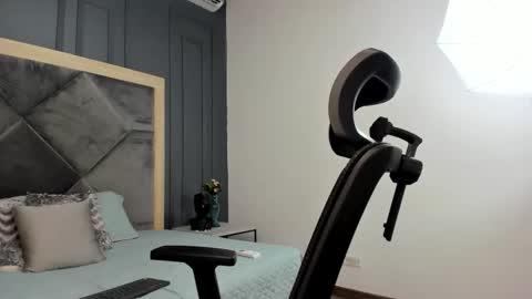 luca_morettii online show from February 2, 1:15 am