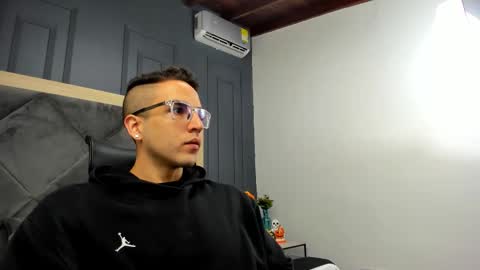 Snapshot of luca_morettii chatting on October 8, 12:42 pm luca_morettii online show from October 8, 12:42 pm