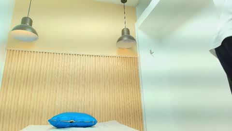 LUCA online show from March 28, 12:27 pm