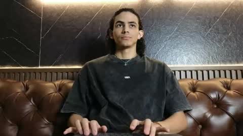 lucaalessi online show from April 20, 1:46 pm