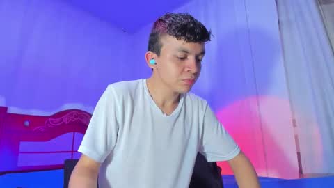 Snapshot of lucaas_king chatting on October 30, 8:54 pm Lukas online show from October 30, 8:54 pm