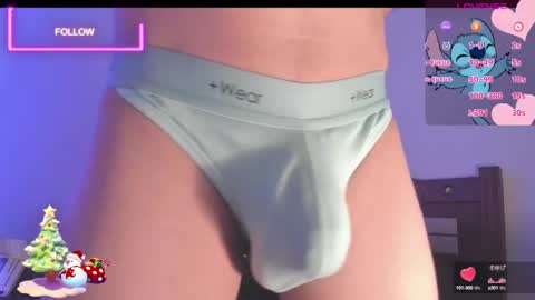 Snapshot of lucaas_king chatting on December 15, 9:35 am Lukas online show from December 15, 9:35 am