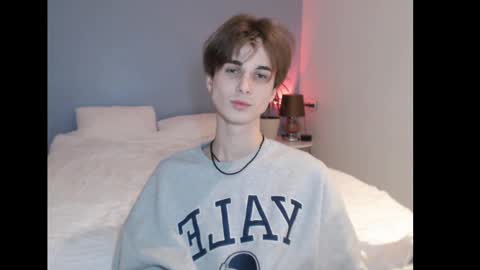 Snapshot of lucacharm chatting on December 21, 2:09 am lucacharm online show from December 21, 2:09 am
