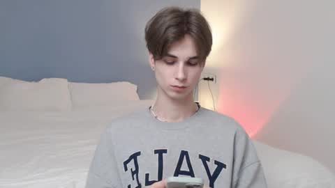 Snapshot of lucacharm chatting on February 19, 11:46 pm lucacharm online show from February 19, 11:46 pm