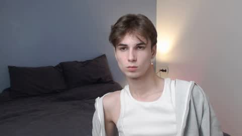 Snapshot of lucacharm chatting on February 3, 9:29 pm lucacharm online show from February 3, 9:29 pm
