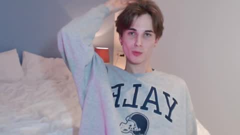 Snapshot of lucacharm chatting on December 22, 10:25 pm lucacharm online show from December 22, 10:25 pm