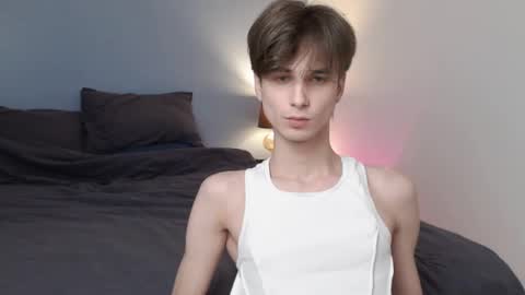 Snapshot of lucacharm chatting on February 6, 12:43 am lucacharm online show from February 6, 12:43 am