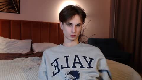 Snapshot of lucacharm chatting on February 9, 12:07 am lucacharm online show from February 9, 12:07 am
