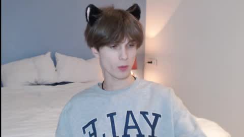 Snapshot of lucacharm chatting on December 24, 8:05 pm lucacharm online show from December 24, 8:05 pm