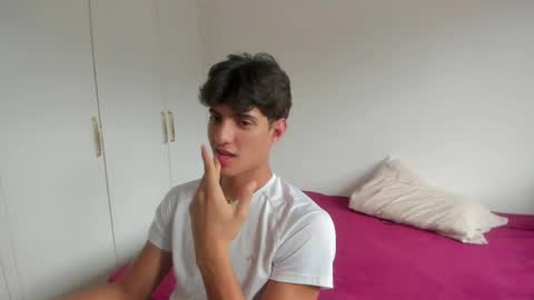 lucacosta19 online show from May 20, 7:09 pm