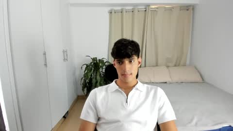 lucacosta19 online show from April 25, 8:17 pm