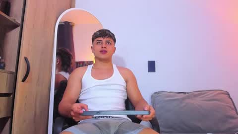 Snapshot of lucadior chatting on October 4, 7:29 pm Luca Dior online show from October 4, 7:29 pm