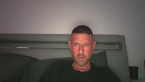 Snapshot of lucas_long123 chatting on February 1, 11:06 pm Come Chill With Me online show from February 1, 11:06 pm
