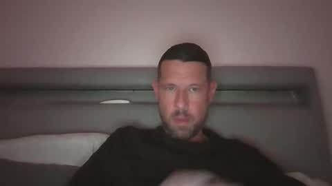 Snapshot of lucas_long123 chatting on January 18, 10:28 pm Come Chill With Me online show from January 18, 10:28 pm
