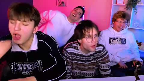 lucas_long_ online show from February 3, 10:09 am