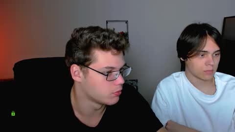 Snapshot of lucas_long_ chatting on September 13, 8:26 am lucas_long_ online show from September 13, 8:26 am