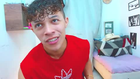 Snapshot of lucas_luxx1 chatting on September 17, 1:23 pm Lucas Luxx online show from September 17, 1:23 pm