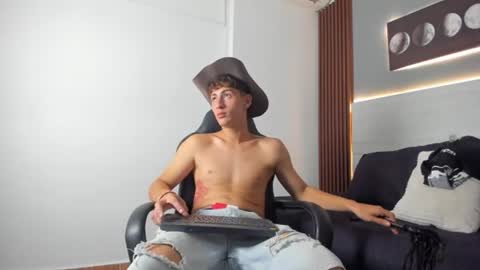 Lucas online show from June 11, 4:43 am