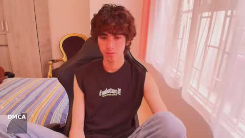 Snapshot of lucas_xo chatting on October 2, 8:57 pm lucas_xo online show from October 2, 8:57 pm