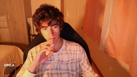 Snapshot of lucas_xo chatting on September 29, 1:15 am lucas_xo online show from September 29, 1:15 am