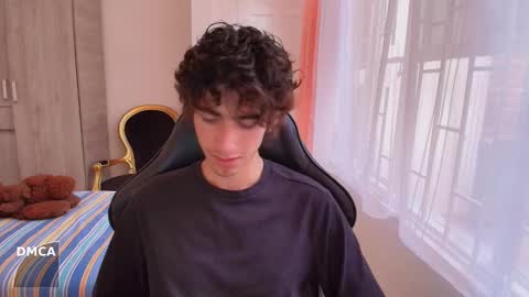 Snapshot of lucas_xo chatting on October 4, 9:08 pm lucas_xo online show from October 4, 9:08 pm