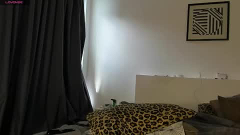 lucasexclusive online show from January 12, 7:01 am