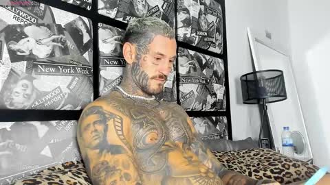 Snapshot of lucasexclusive chatting on February 24, 6:05 am lucasexclusive online show from February 24, 6:05 am