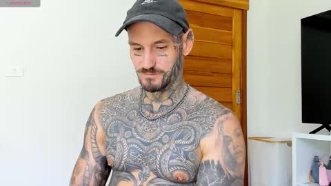 Snapshot of lucasexclusive chatting on September 20, 7:19 am lucasexclusive online show from September 20, 7:19 am