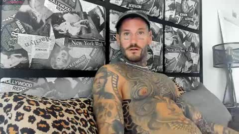 Snapshot of lucasexclusive chatting on February 22, 5:12 am lucasexclusive online show from February 22, 5:12 am
