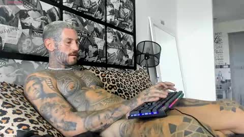 Snapshot of lucasexclusive chatting on February 8, 5:29 am lucasexclusive online show from February 8, 5:29 am