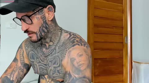 lucasexclusive online show from October 20, 7:23 am