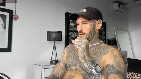 Snapshot of lucasexclusive chatting on January 11, 3:55 am lucasexclusive online show from January 11, 3:55 am