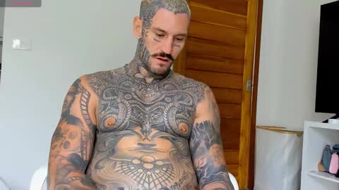 Snapshot of lucasexclusive chatting on October 7, 7:34 am lucasexclusive online show from October 7, 7:34 am