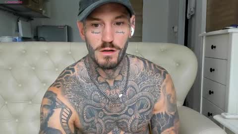 Snapshot of lucasexclusive chatting on September 18, 6:15 am lucasexclusive online show from September 18, 6:15 am