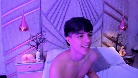 Lucasopry online show from April 21, 1:17 pm