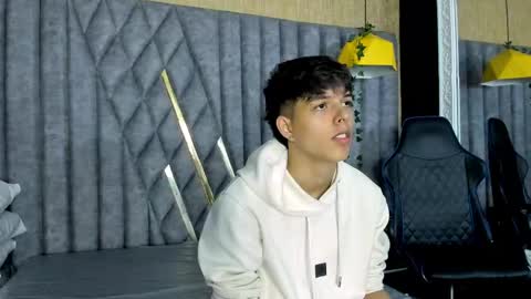 Lucasopry online show from April 16, 12:38 pm