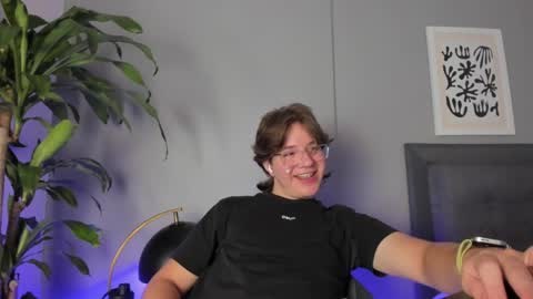 Lucas Morales online show from May 30, 2:39 pm