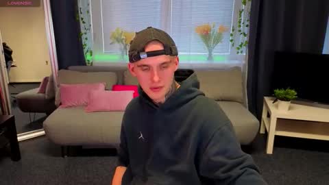 Lucas online show from February 25, 1:23 pm