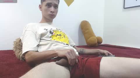 LucassSmith11 online show from March 26, 6:34 pm