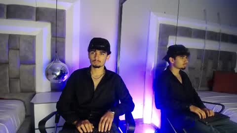 lucasthomson_ online show from June 23, 4:06 am