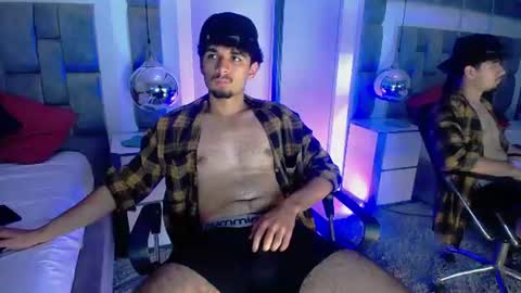 lucasthomson_ online show from June 18, 9:58 am
