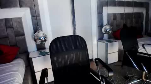 lucasthomson_ online show from June 18, 4:03 am